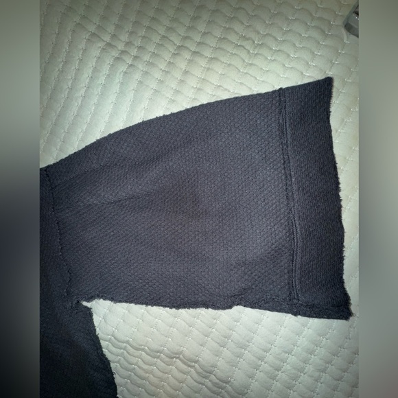 We the Free black bunny, cropped crewneck pullover with flowy sleeves. Size M - Picture 9 of 11